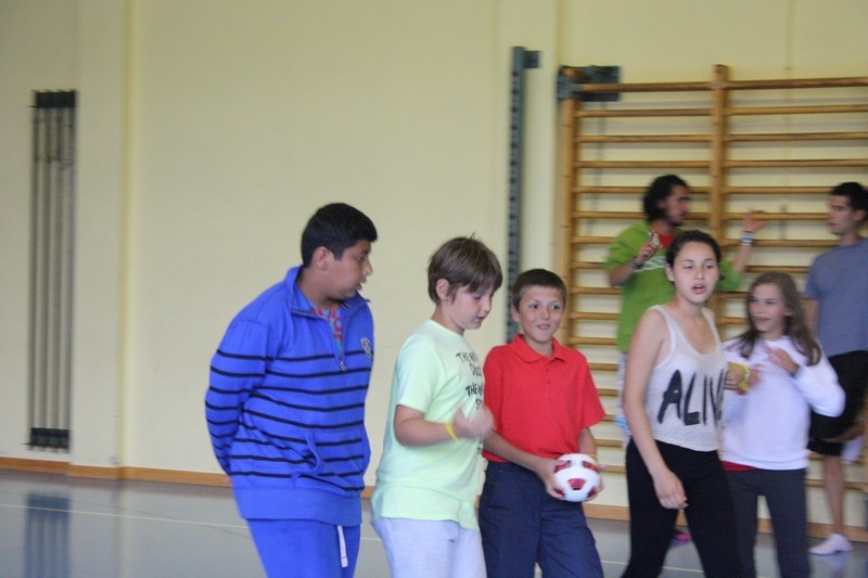 Village Camps International Summer Camp Leysin, Switzerland 2025-08-09 https://www.villagecamps.com/journals_admin/images/683-23-handball (93).jpg